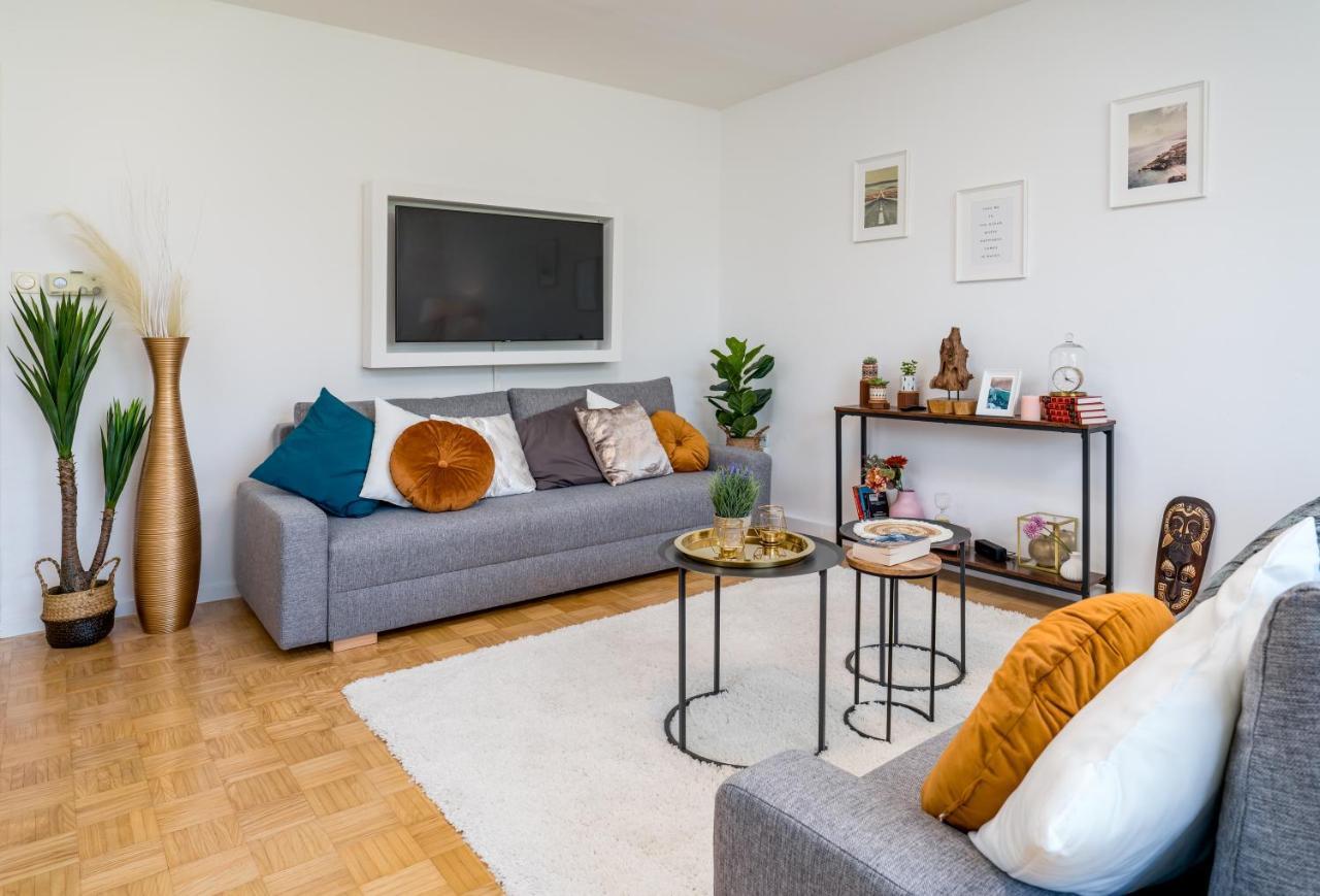 Eg Links-Wunderschoene 70M Grosse 2-Zimmer City Wohnung Naehe Salzburg 프라일라싱 외부 사진