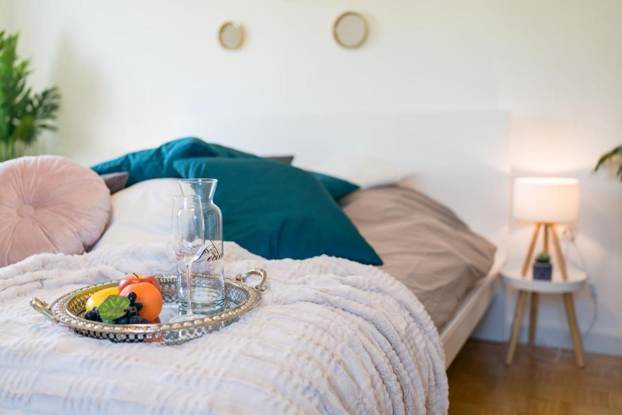 Eg Links-Wunderschoene 70M Grosse 2-Zimmer City Wohnung Naehe Salzburg 프라일라싱 외부 사진